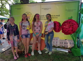 HOLI DANCE UMAN 2019. Весело та яскраво!